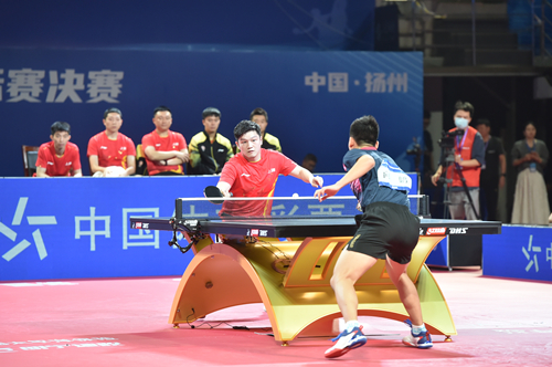 依然不容小 依然不容小